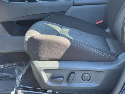 Used 2025 Nissan Rogue SV image 27