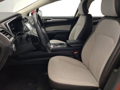 Used 2019 Ford Fusion SE w/ Equipment Group 151A FWD image 17