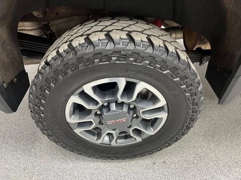 Used 2022 GMC Sierra 2500 SLT w/ SLT Convenience Package AWD/4WD image 18
