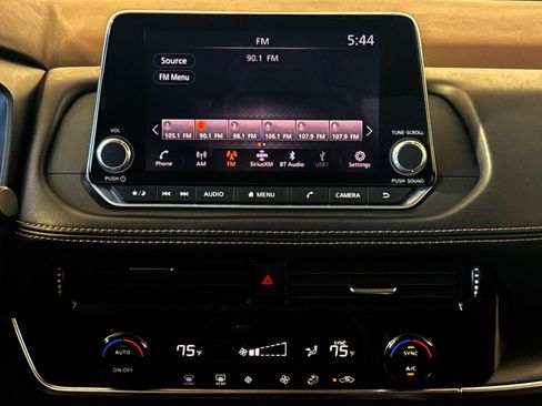 Used 2023 Nissan Rogue SV FWD image 18