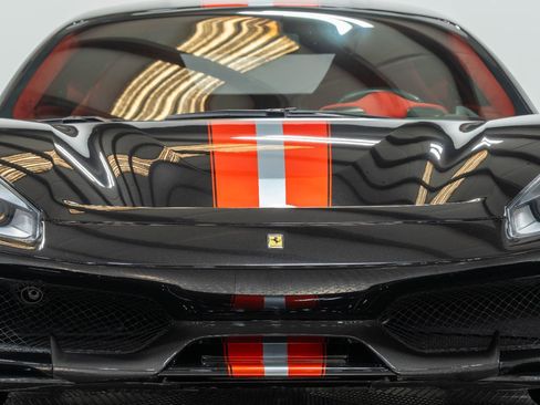 Used 2019 Ferrari 488 Pista Coupe RWD image 7