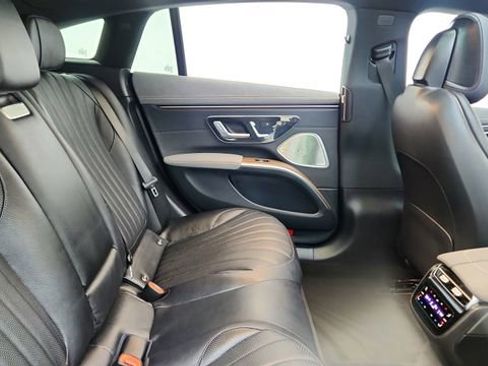 Used 2022 Mercedes-Benz EQS 450+ Sedan image 24