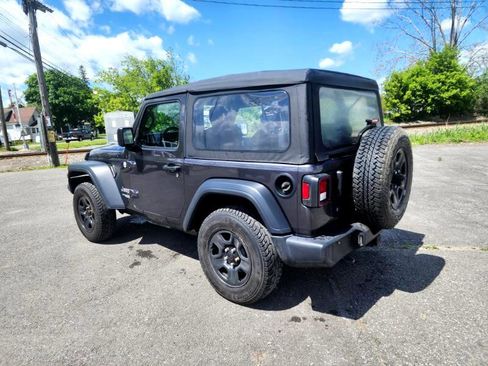 Used 2018 Jeep Wrangler Sport image 8