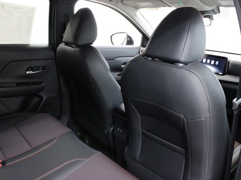 New 2026 Nissan Kicks SR w/ Cold Weather Package image 17