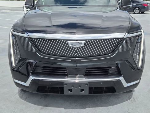 Used 2025 Cadillac Escalade IQ Luxury 1 image 9