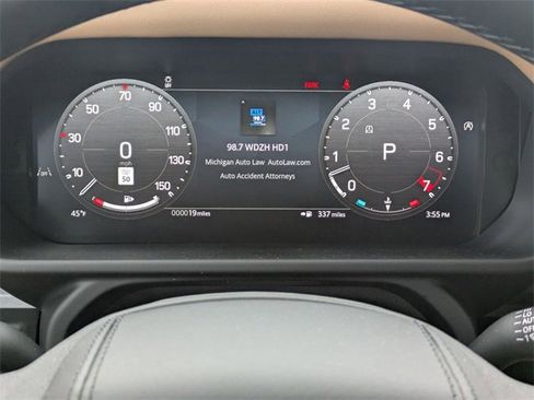 New 2026 Land Rover Defender 110 V8 image 8