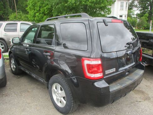 Used 2011 Ford Escape XLT image 4