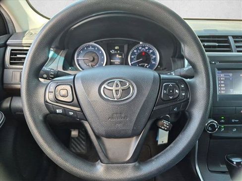 Used 2016 Toyota Camry LE FWD image 13