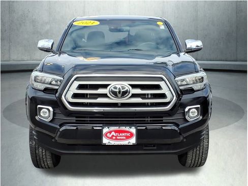 Used 2021 Toyota Tacoma Limited image 5