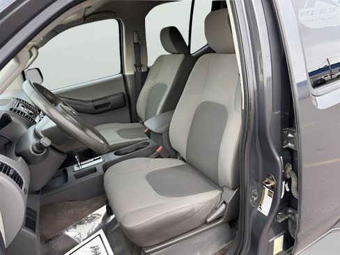 Used 2013 Nissan Xterra X image 12