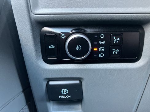 Used 2023 Ford F150 XLT w/ Trailer Tow Package image 28