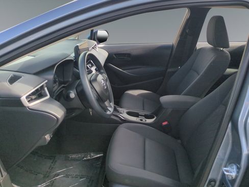 Used 2025 Toyota Corolla LE image 10