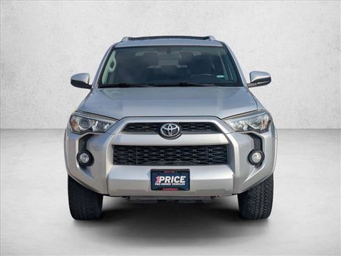 Used 2017 Toyota 4Runner SR5 image 2