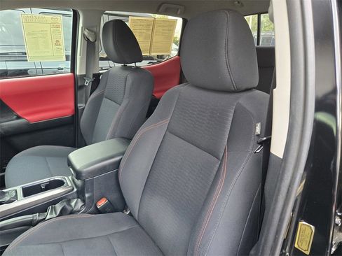 Used 2019 Toyota Tacoma SR5 image 15