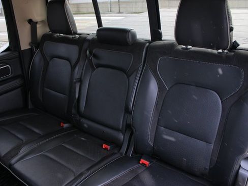 Used 2019 RAM 1500 Laramie image 31