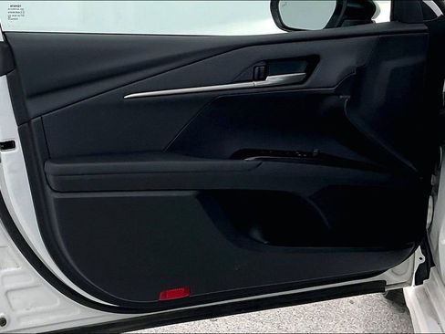 Used 2025 Toyota Camry SE image 24