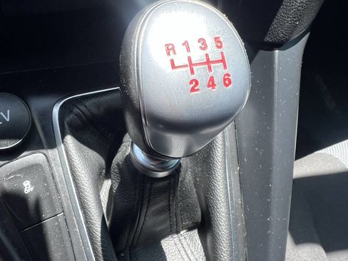 Used 2018 Ford Focus ST FWD image 9