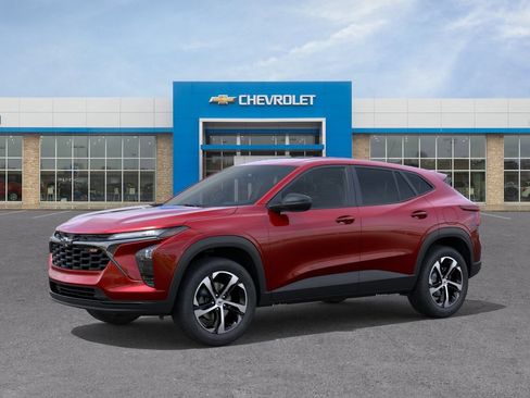 New 2026 Chevrolet Trax RS w/ Sunroof Package FWD image 2