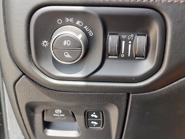 Used 2020 RAM 1500 Limited RWD image 24