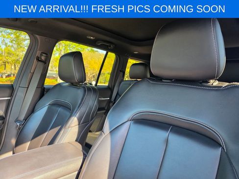 Used 2024 Jeep Grand Cherokee Limited w/ Black Appearance Package image 9