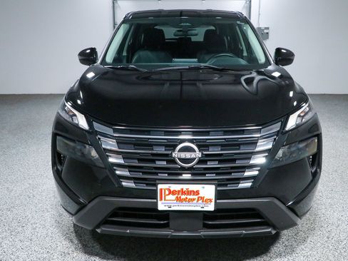 Used 2024 Nissan Rogue SV AWD/4WD image 4