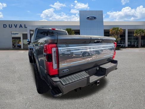 Used 2024 Ford F250 Platinum image 5