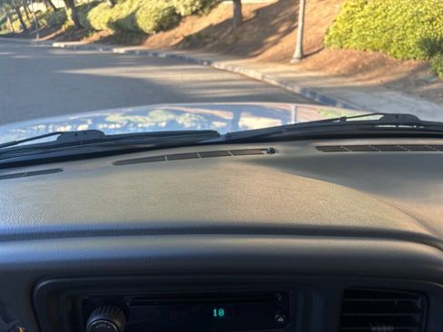 Used 2004 Chevrolet Tahoe LS image 22