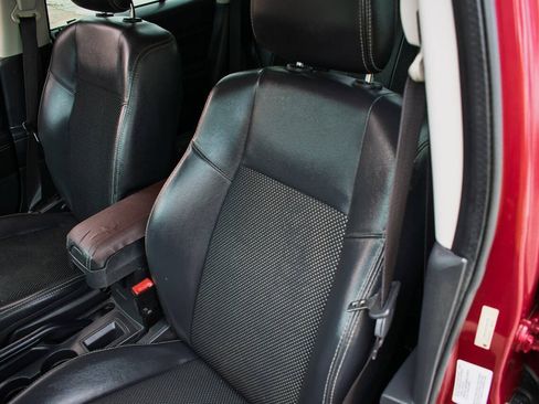Used 2014 Jeep Compass Latitude FWD image 15