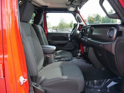 Used 2022 Jeep Gladiator Willys image 17