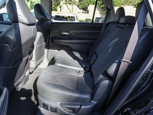 Used 2024 Toyota Grand Highlander Limited image 18