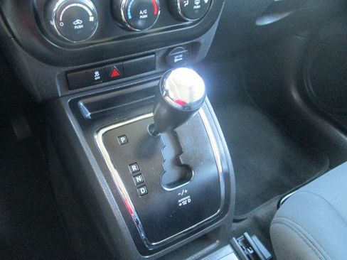 Used 2014 Jeep Patriot Sport w/ Power Value Group AWD/4WD image 14