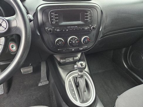 Used 2016 Kia Soul image 8