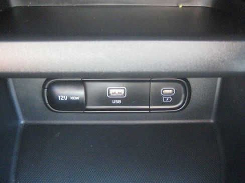 Used 2025 Kia Seltos S FWD image 16