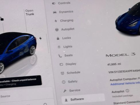 Used 2023 Tesla Model 3 Standard Range image 16