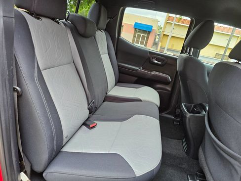 Used 2020 Toyota Tacoma TRD Off-Road w/ Technology Package RWD image 24