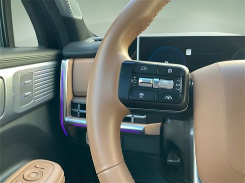 Used 2025 Hyundai Santa Fe Limited image 27