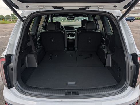Certified 2025 Kia Telluride AWD image 18