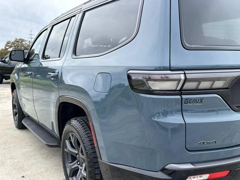 New 2026 Jeep Grand Wagoneer 4WD image 10