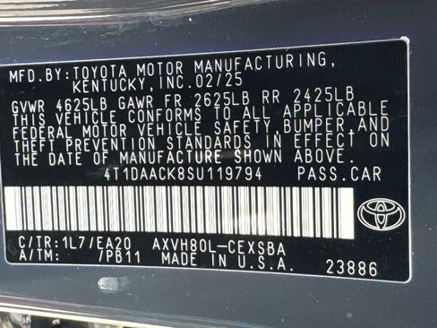 Used 2025 Toyota Camry SE FWD image 30