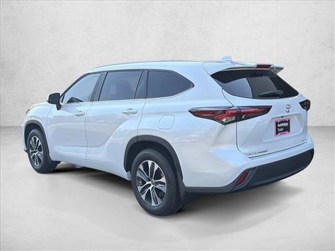New 2026 Toyota Highlander XLE AWD/4WD image 6