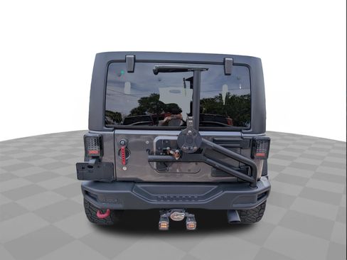 Used 2017 Jeep Wrangler Unlimited Rubicon image 5