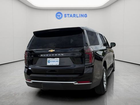 Certified 2025 Chevrolet Suburban LS RWD image 9