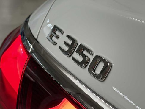 New 2026 Mercedes-Benz E 350 4MATIC Sedan image 9