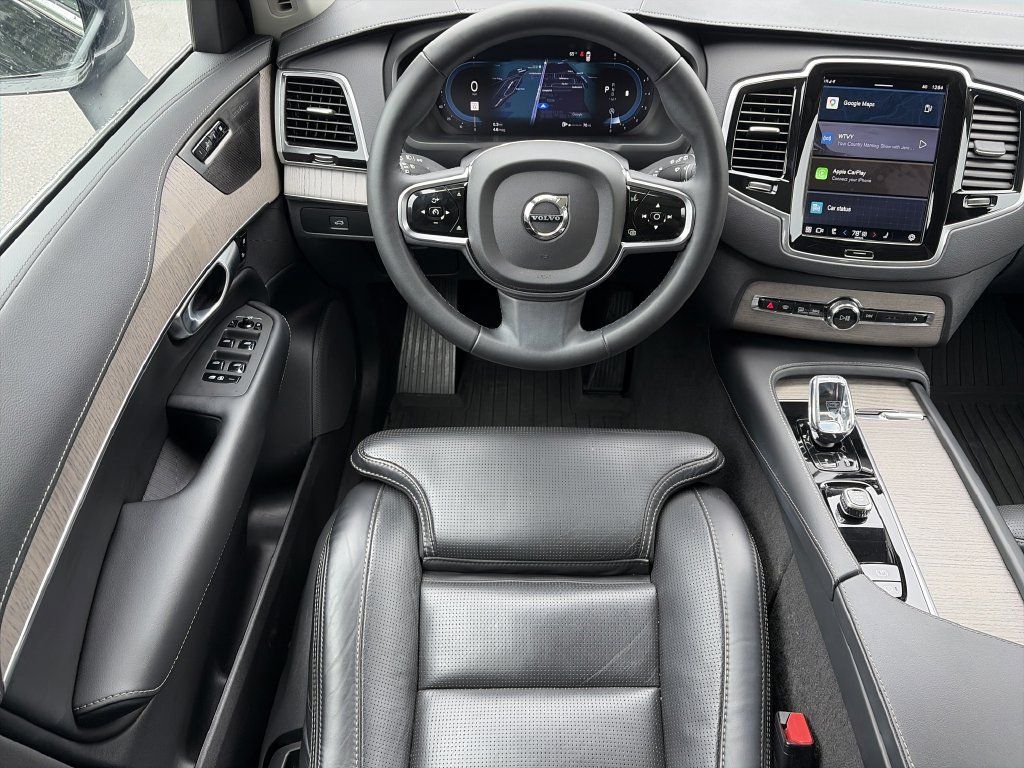 Used 2024 Volvo XC90 B6 Ultimate w/ Protection Package Premier AWD/4WD image 14