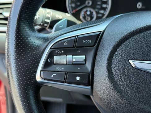 Used 2022 Genesis G70 3.3T RWD image 17