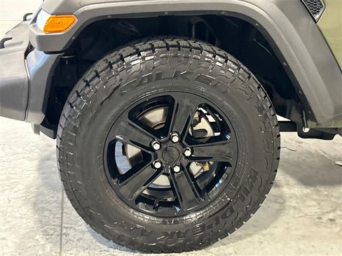 Used 2021 Jeep Wrangler Unlimited Sport image 11