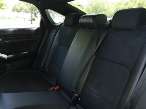 Used 2024 Honda Civic Sport image 18