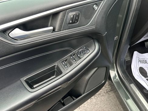 Used 2023 Ford Edge Titanium AWD/4WD image 19