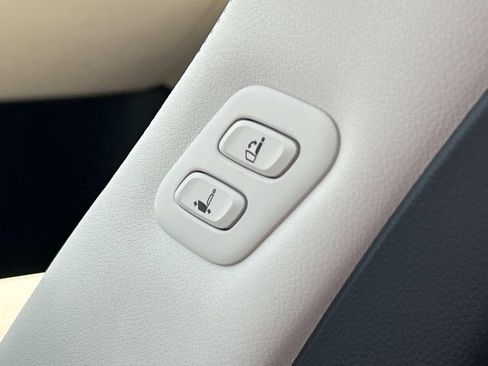 New 2027 Genesis GV70 2.5T Advanced AWD/4WD image 24