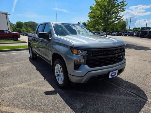 Used 2024 Chevrolet Silverado 1500 Custom AWD/4WD image 6